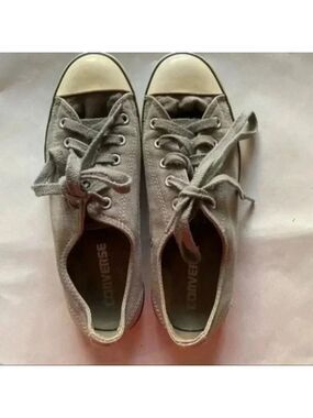 Converse, all star seasonal ox Charcoal sneakers 
Size 5 men’s size 7 wom…